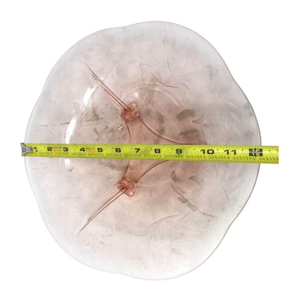 Beautiful Rose Carnival Glass Dish with Very Wide Scalloped Edge Rim -  Embossed - Picture 8 of 9